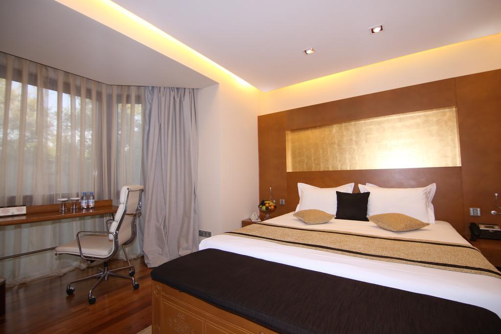 The Dostyk Hotel Almaty Exterior foto