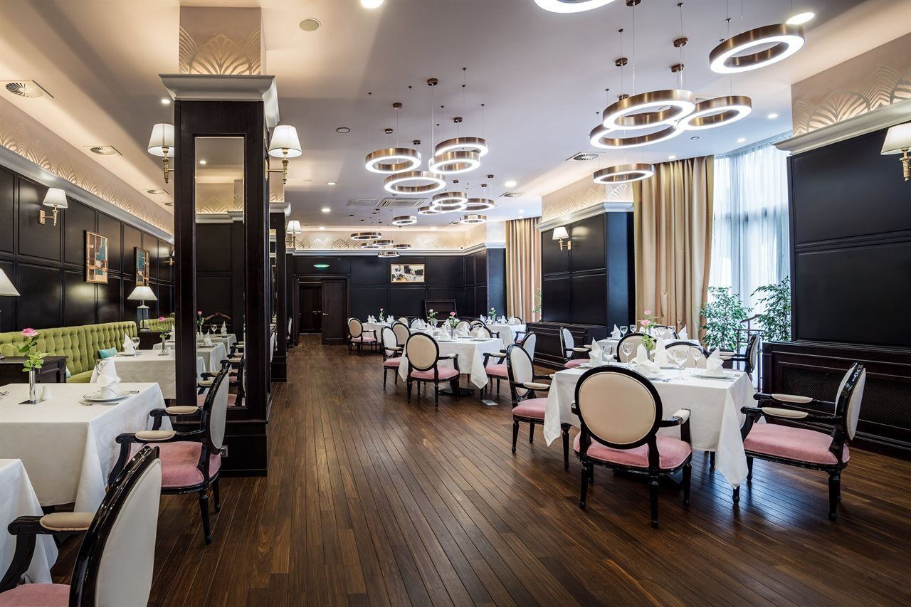 The Dostyk Hotel Almaty Exterior foto